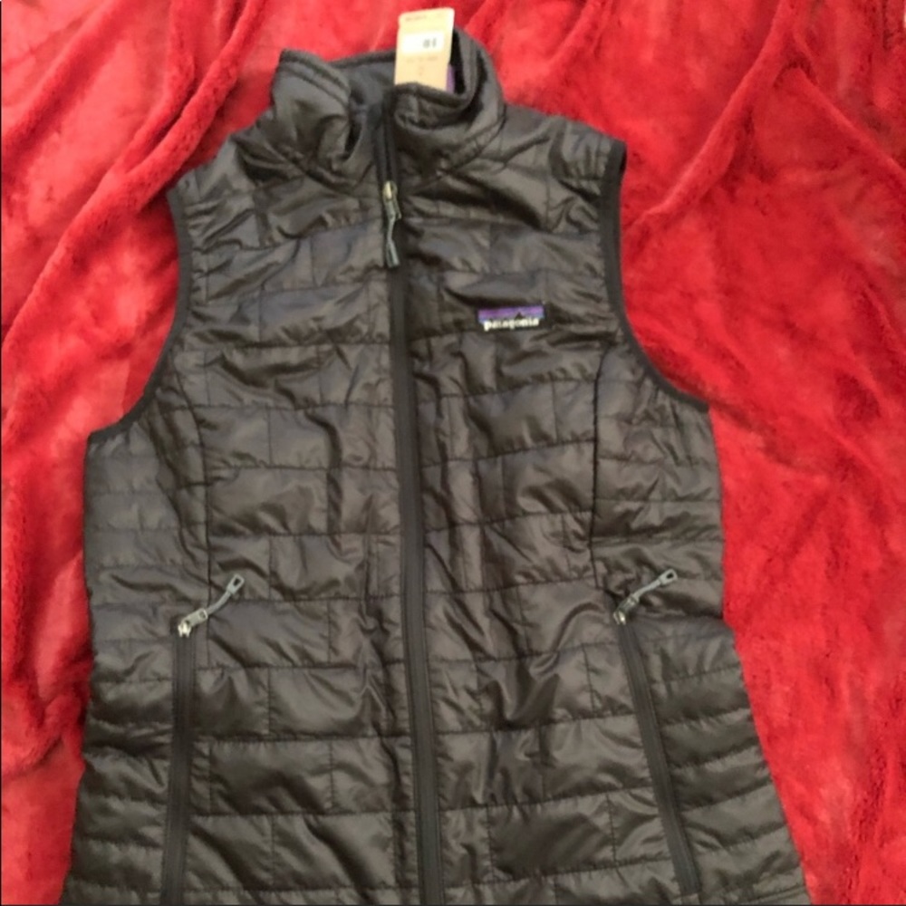 Brand new nano puff vest by Patagonia. Wms L